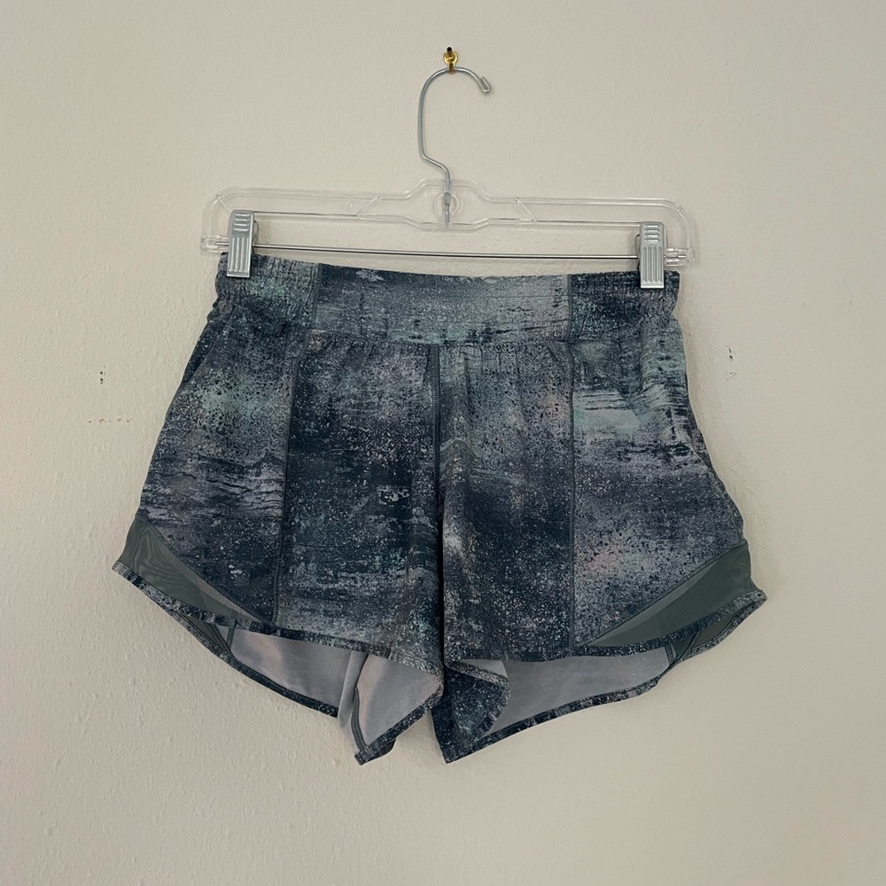 COPY - Lululemon hottie hot 4” shorts